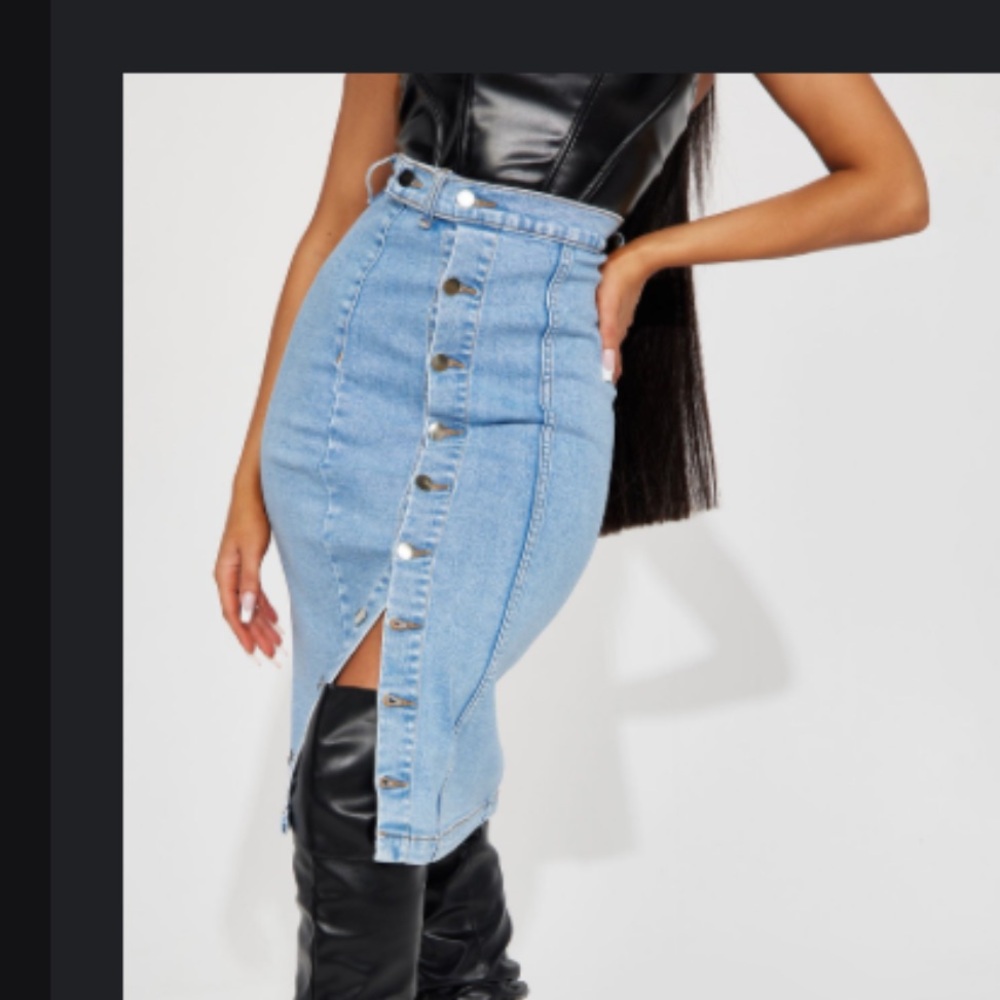 FashionNova Stretchy Button Jean Skirt